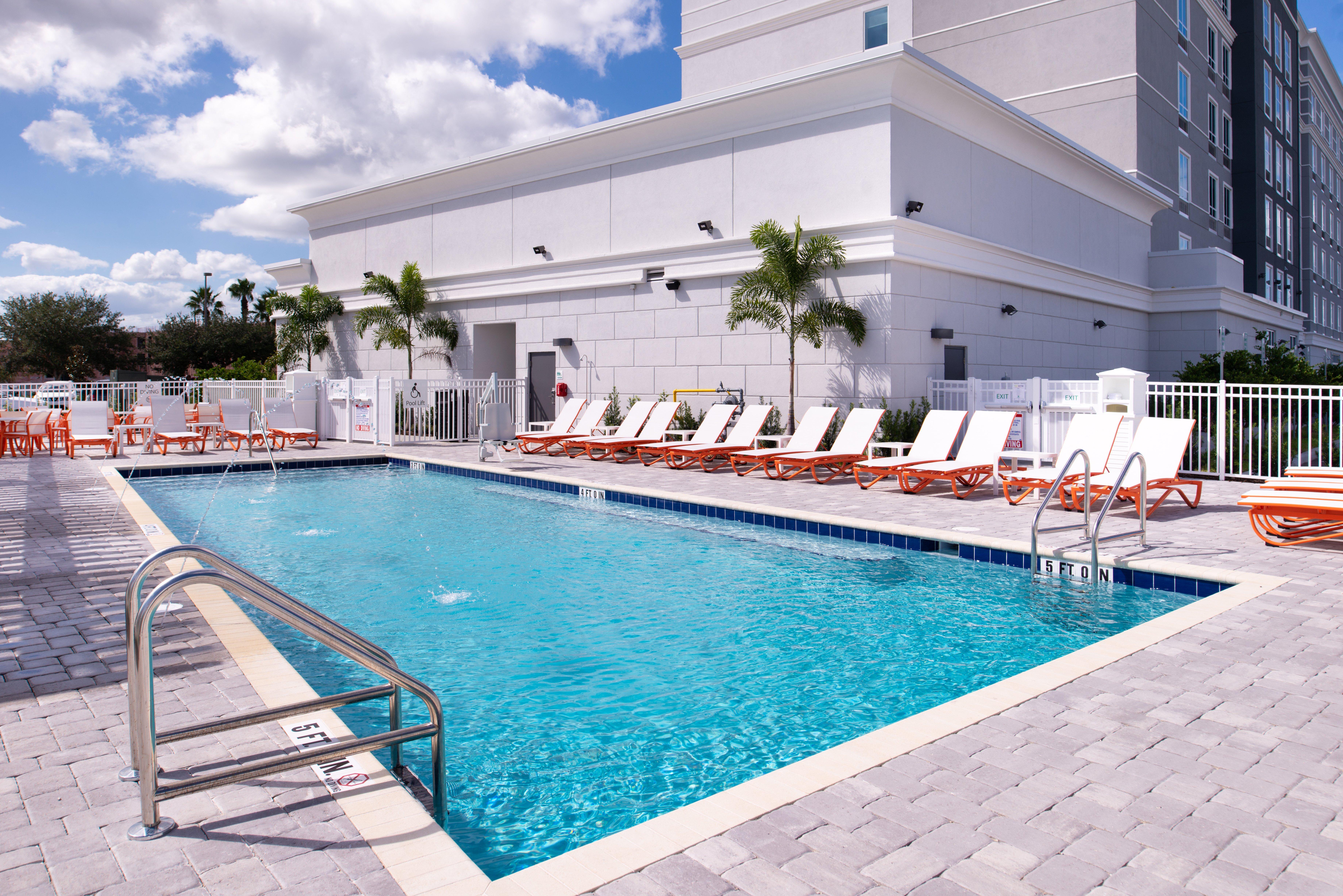Holiday Inn & Suites Orlando - I-Drive - Theme Parks Williamsburg Exterior photo