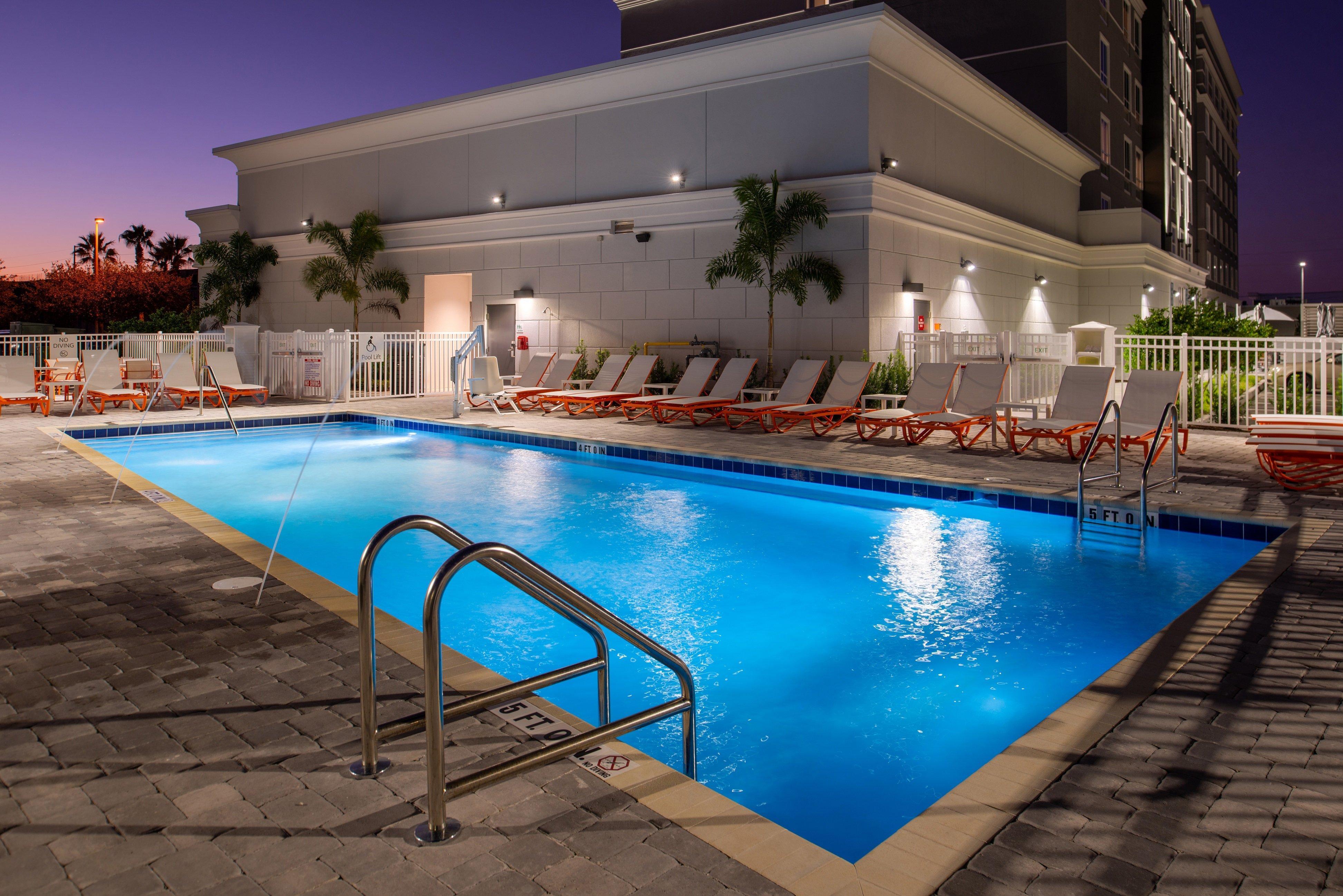 Holiday Inn & Suites Orlando - I-Drive - Theme Parks Williamsburg Exterior photo